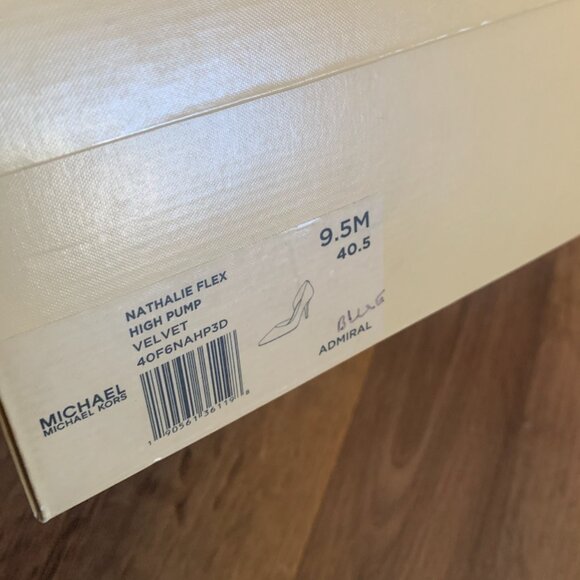 🆕 MK Blue Velvet D'Orsay Heels - Picture 13 of 14